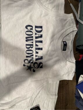 NFL White women’s Dallas Cowboys Graphic Tank Top